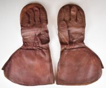 WW1 Royal Flying Corps / Royal Air Force pair of leather flying gauntlets with sheepskin finger