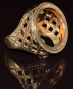 A 9ct gold ring mount, 7.6g, size N