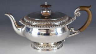George V hallmarked silver teapot with gadrooned decoration, London 1919, maker Edward Barnard &