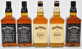Five bottles of Jack Daniel's Whiskey and Whiskey liqueur comprising three Old No.7 1L 40% vol and