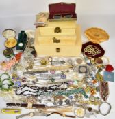 A collection of jewellery including coral necklace, vintage brooches including cameo, Hollywood