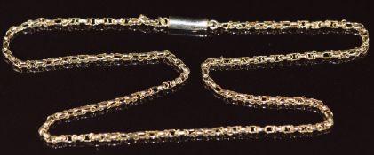 A c1900 9ct rose gold chain made up of oval links, with barrel clasp, 5.2g, 43cm