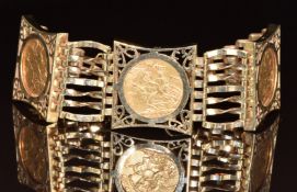 A 9ct gold gate bracelet set with three 1899 gold full sovereigns, 46.8g