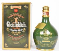 Glenfiddich Single Malt Scotch Whisky, 18 years old, in Spode ceramic decanter, 75cl, 43% vol, in