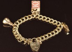 A 9ct gold charm bracelet with three 9ct gold charms and 9ct gold heart padlock clasp, 17.6g, 15cm