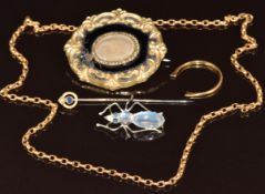 An 18ct gold section of band (1.3g), a silver brooch in the form of an insect set with moonstones,