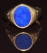 A 9ct gold signet ring set with lapis lazuli, 3.2g, size M