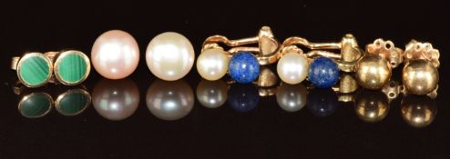 A pair of 18ct gold studs with screw backs (2g), a pair of 18ct gold earrings set with a pearl and