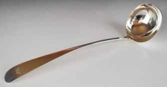 Scottish Georgian hallmarked silver Old English pattern hallmarked silver soup ladle, Edinburgh