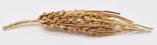 Christian Dior brooch in the form of a wheatear, dated 1961, 12cm