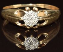 A 9ct gold ring set with diamonds, 2.3g, size W