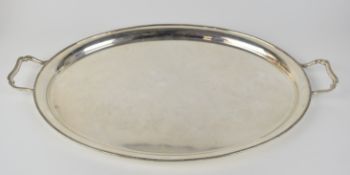Goldsmiths & Silversmiths Co Ltd George V large hallmarked silver twin handled oval tray, with egg