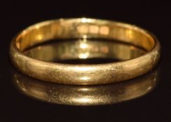 A 22ct gold wedding band / ring, 4.6g, size Y