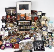 A collection of jewellery including silver ring, silver necklace, Wedgwood tie clip, beaded