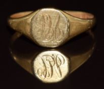 An 18ct gold signet ring, Birmingham 1910, 2.3g, size M