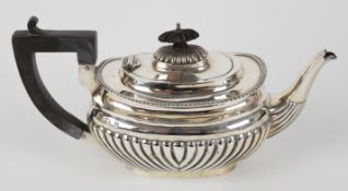 Victorian hallmarked silver teapot with reeded lower body, Birmingham 1900, maker Thomas Hayes,
