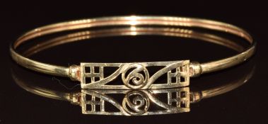 A 9ct gold bangle in the Mackintosh style, 4.3g, 5 x 6.4cm