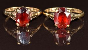 Two 9ct gold rings set with garnets, 5.1g, size L & N