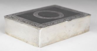 Sudanese silver box with engraved decoration to lid, width 12.5cm, weight 268g