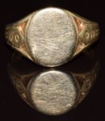 A 9ct gold signet ring, 7.3, size R