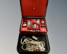 A 20th century Chinese lacquered jewellery box containing vintage & later costume jewellery