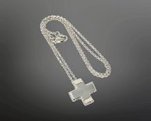 An 18ct white gold diamond set cross pendant on chain CONDITION REPORT: 4.