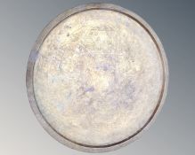 An engraved eastern brass tray (diameter 63cm)