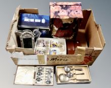 A box containing boxed Warner Brothers Looney Tunes collector's mugs, Dr.