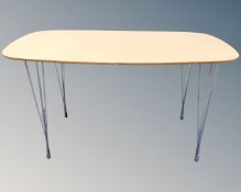 Piet Hein and Bruno Mathsson for Fritz Hansen - A beech laminated ply 'Super-Elliptical' dining