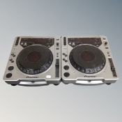 Two Pioneer CD players CDJ-800.