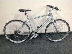 A Giant Escape 4 hybrid bike