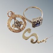 A 9 carat gold letter S pendant,
