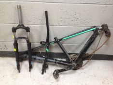 A Cube competition line A I M PRO 27.5 bike frame with front suspension forks and handlebar (af).