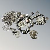 A collection of silver jewellery