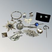Assorted silver jewellery
