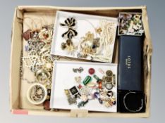 A tray of costume jewellery, Lotus pearls, stone necklaces, brooches,