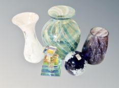 Quantity of studio glass including Caithness, Mdina,