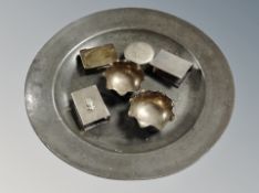 An antique pewter plate, diameter 22.