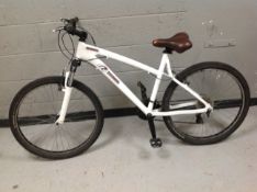 A Phazer gent's front suspension mountain bike