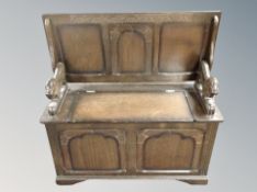 A storage monk's bench