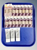 A tray of sixteen No.