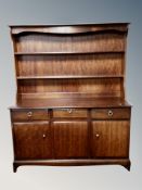 A Stag minstrel dresser,