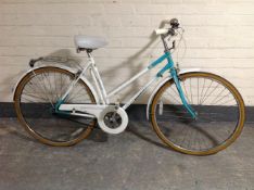 A lady's Universal bike