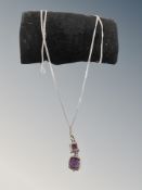 A white gold 9ct pendant chain