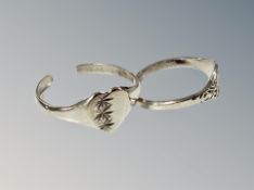 Two silver toe rings