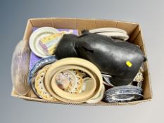 A box of calendar plates, Wedgwood,