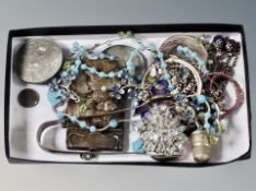 A small group of costume jewellery etc