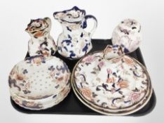 A group of Mason's Mandalay ceramics, further brocade pattern ginger jar,