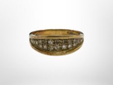 An 18ct yellow gold diamond cluster ring, size K. CONDITION REPORT: 2.