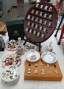 A quantity of thimbles & 2 boxed Mason candlesticks etc.